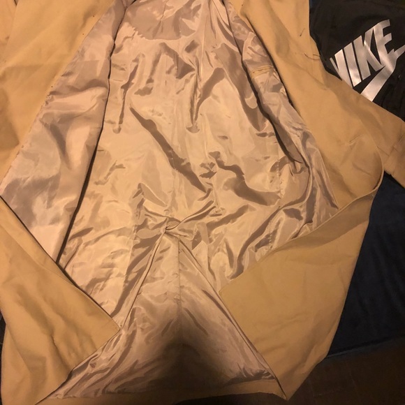 Brand new trench coat - Picture 3 of 3